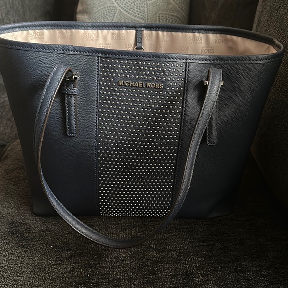 MICHAEL KORS NAVY TOTE - Picture 1 of 8